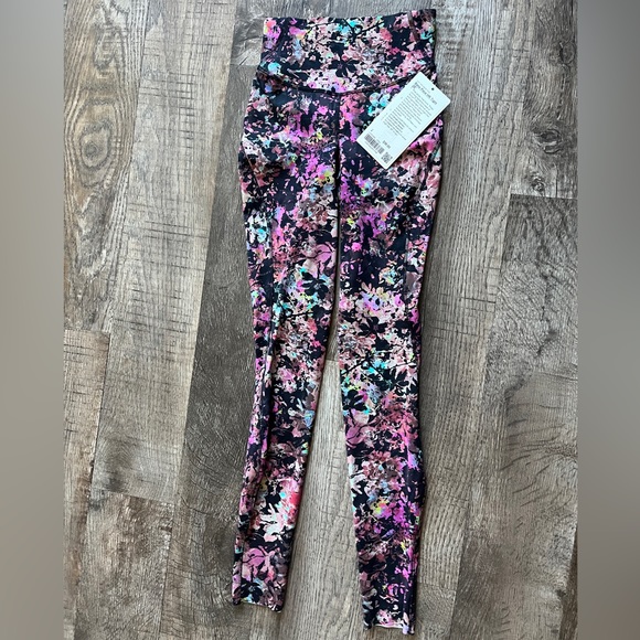 NWT lululemon Base Pace leggings size 2 - Picture 3 of 4